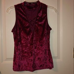 Red suede sleeveless shirt. M